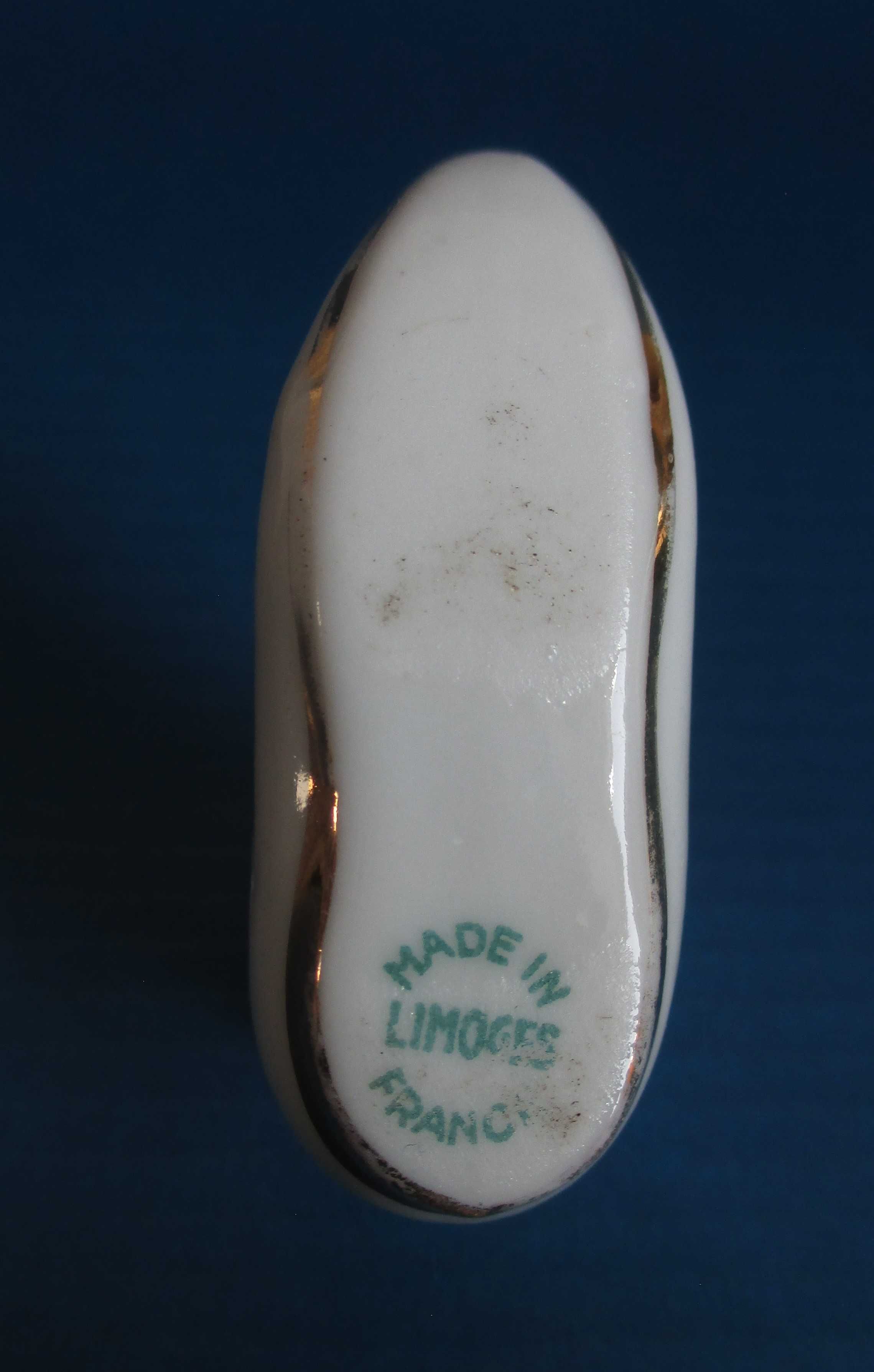 Miniaturas de Botas e Sapatos em Porcelana