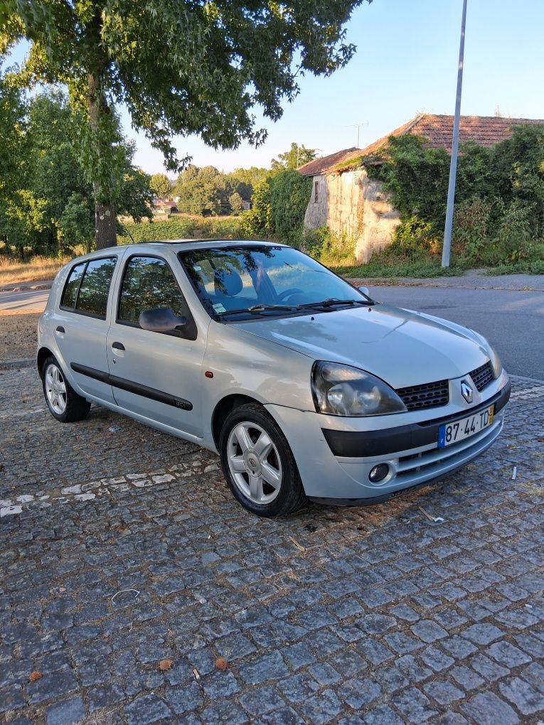 Renault clio 1.5 dci