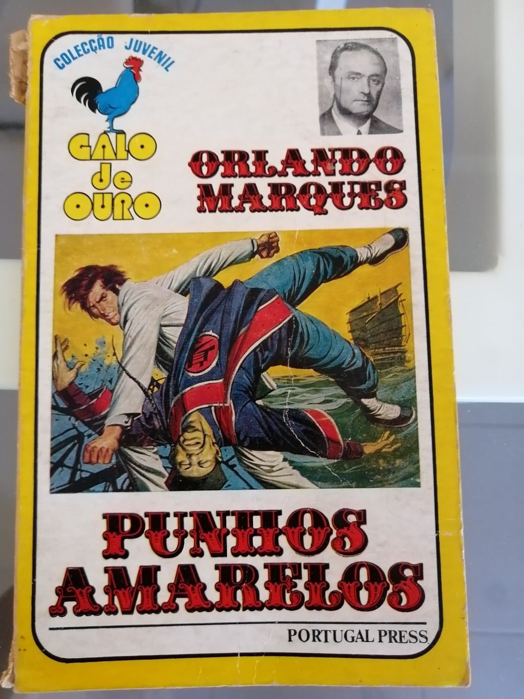 Vários livros antigos