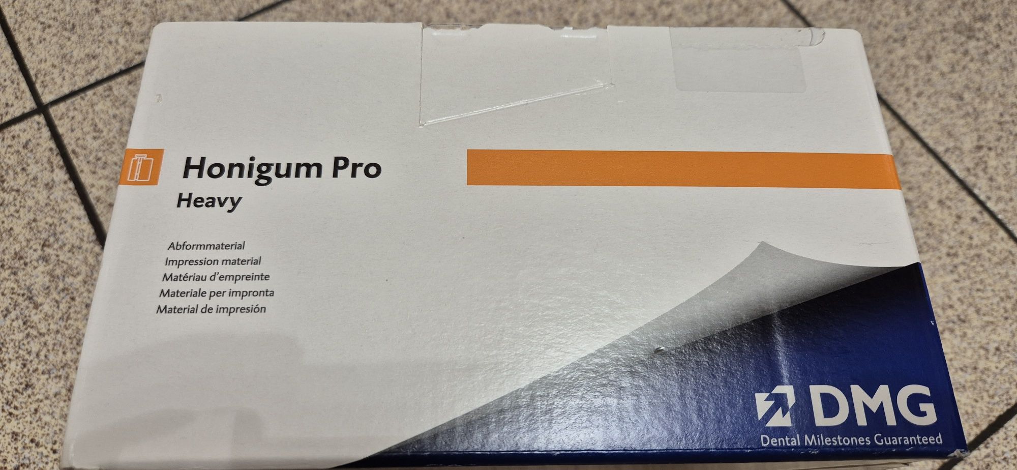 Łyżki wyciskowe do implantów rim lock + Honigum putty+ materiały grati