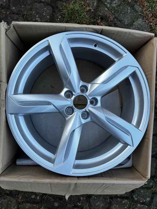 8R0.601.025.AT Oryginalna nowa felga AUDI 20” | 5x112 |