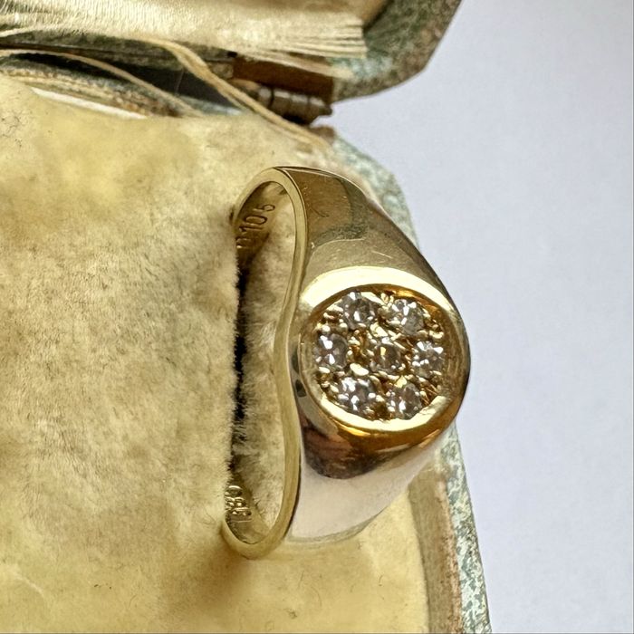 Retro pierścionek sygnet zloto 14 k (585) diamenty  0,10 ct R15