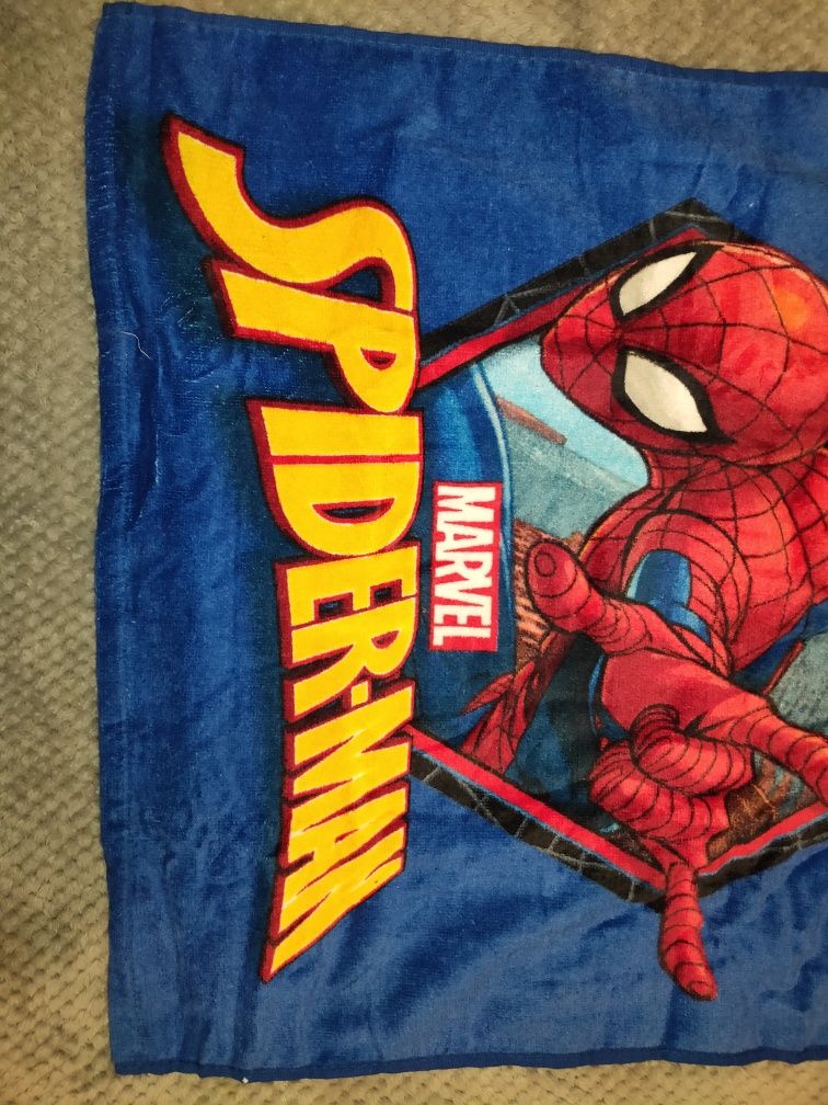 Nowy Ręcznik kąpielowy ponczo Spiderman 55cmx110cm