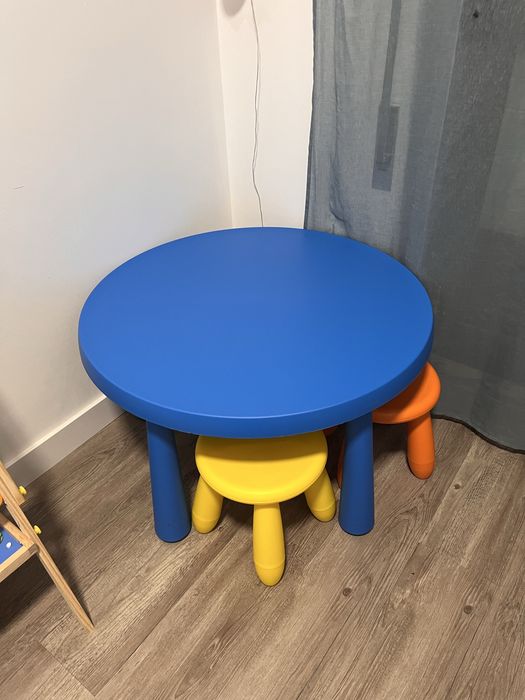 Conjunto ikea mesa e bancos