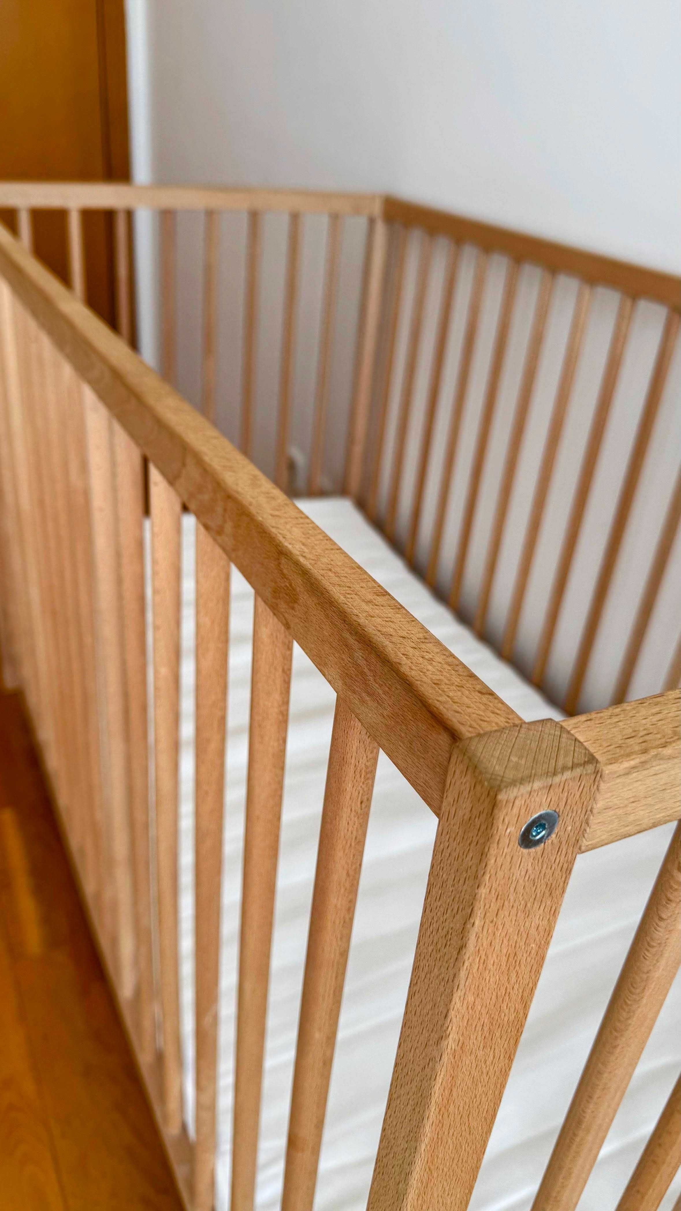 cama de bebé com colchão, 0-4 anos
