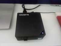 Mały komputer gigabyte i3-6100u/8GB RAM/120GB SSD