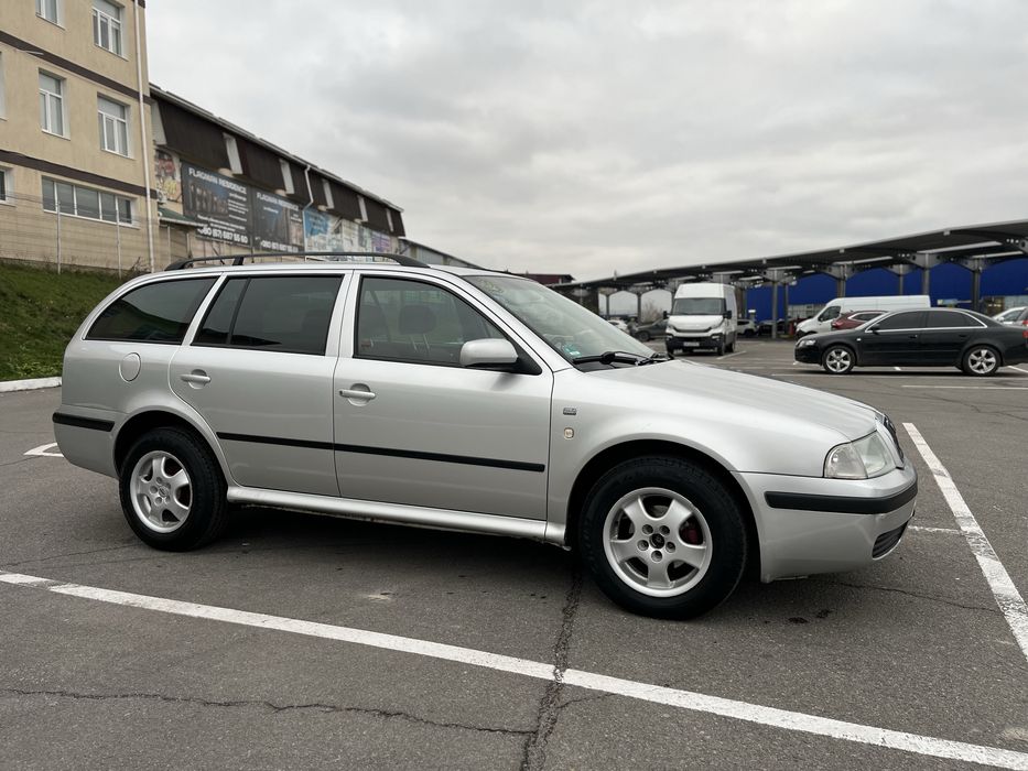 Шкода Октавія Тур 1.6МПІ