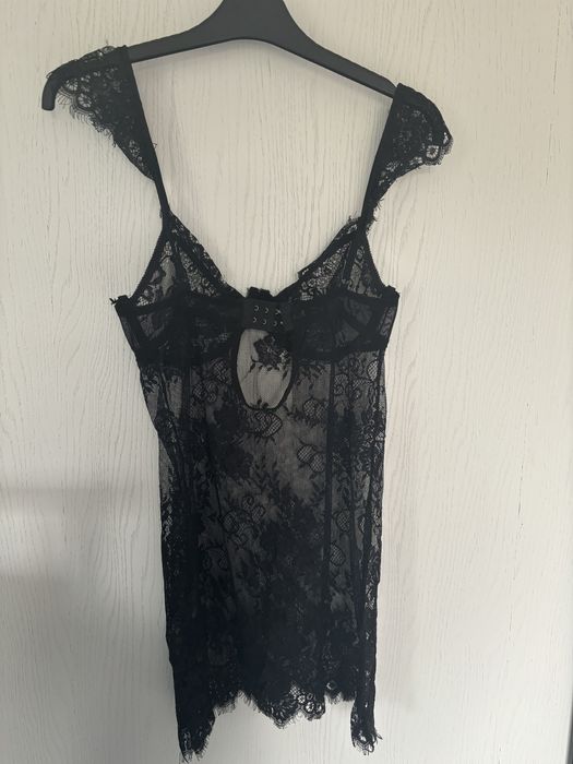 Czarna koronkowa bielizna do spania