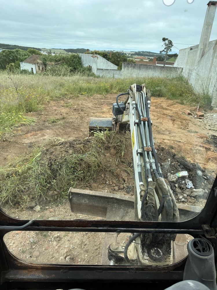 Serviço mini giratoria