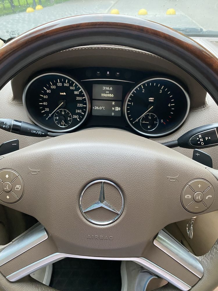 Продам Mercedes-Benz Gl 320