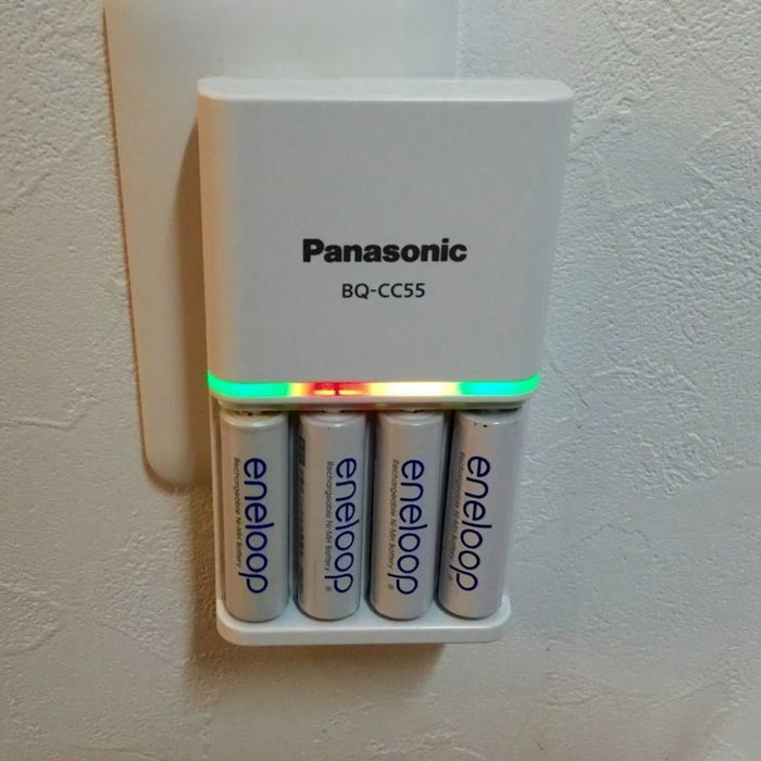 Зарядний пристрій PANASONIC BQ CC-55 НОВИЙ