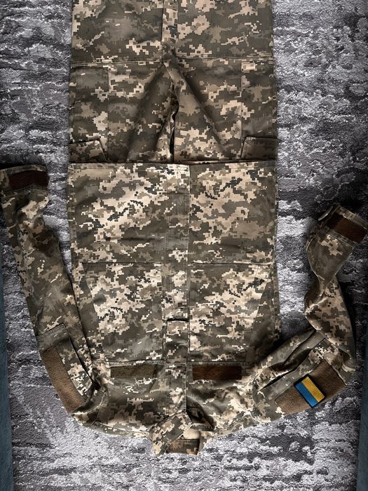 Форма у піксель S-M