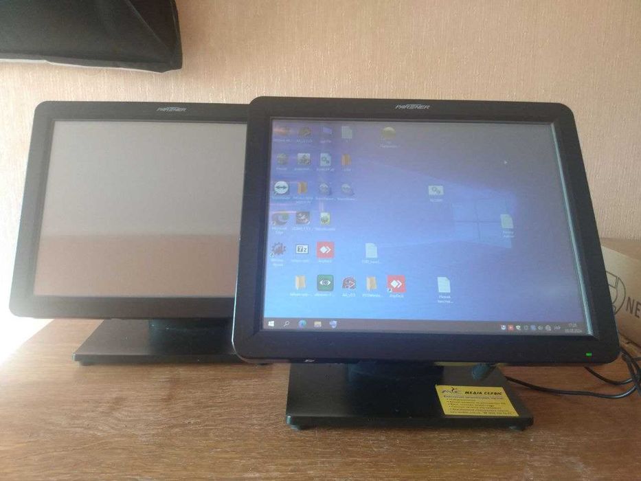 Сенсорный Pos терминал в хорошем состоянии