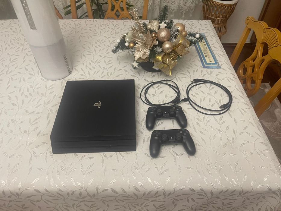 PlayStation 4 Pro • 1TB • Стан відмінний