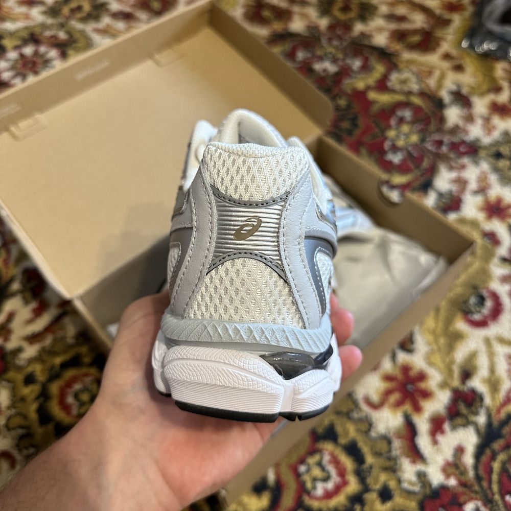 Кросівки ОРИГІНАЛ Asics Gel-Nyc 2055 (27.5cm)