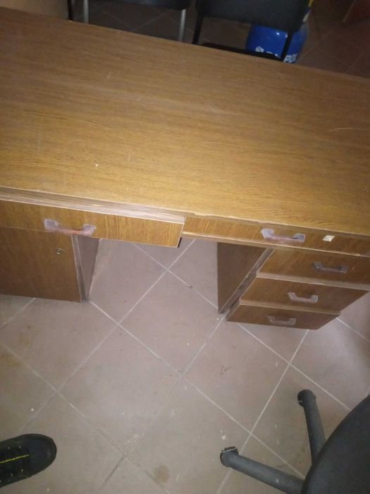 Biurko bardzo solidne