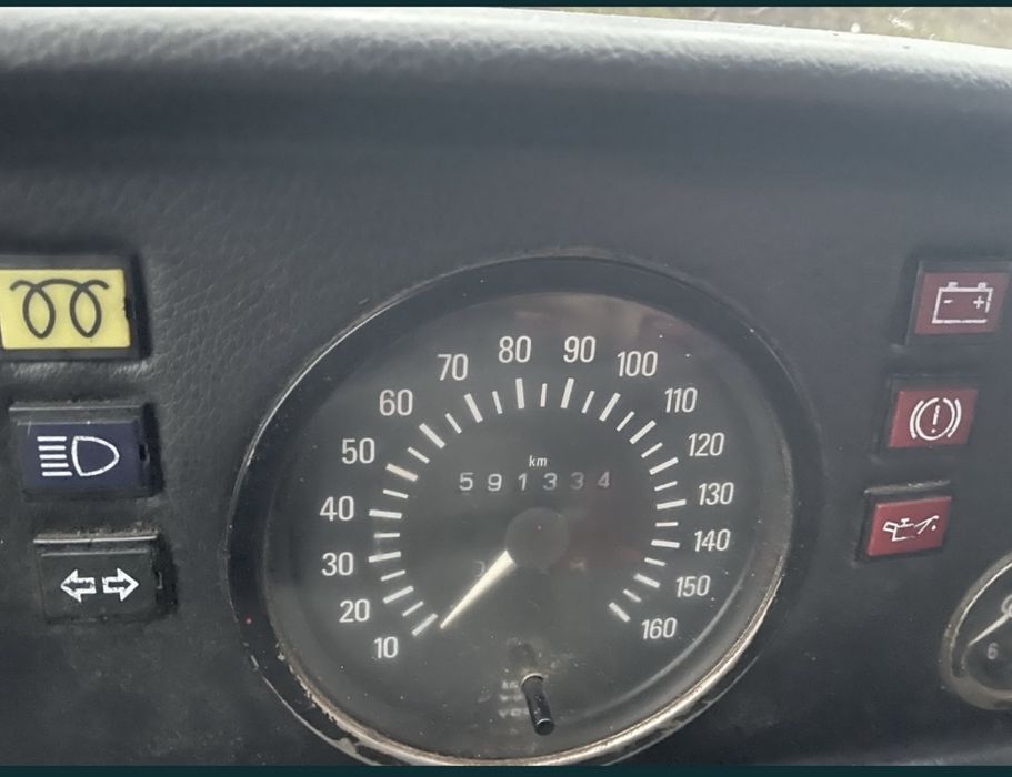 Mercedes t1 autolaweta 1991r 2.9 5 biegów