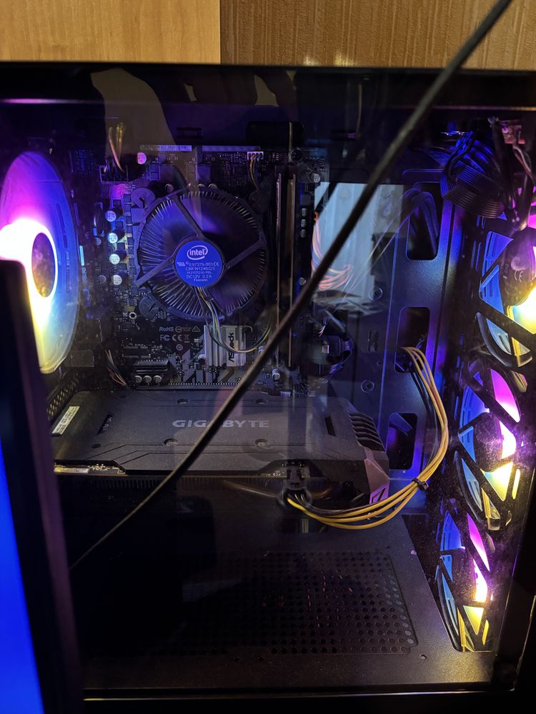 Продам б/у компʼютер (intel i3-10100f 4,1 GHz, Gigabyte GTX 1060 6 Gb)