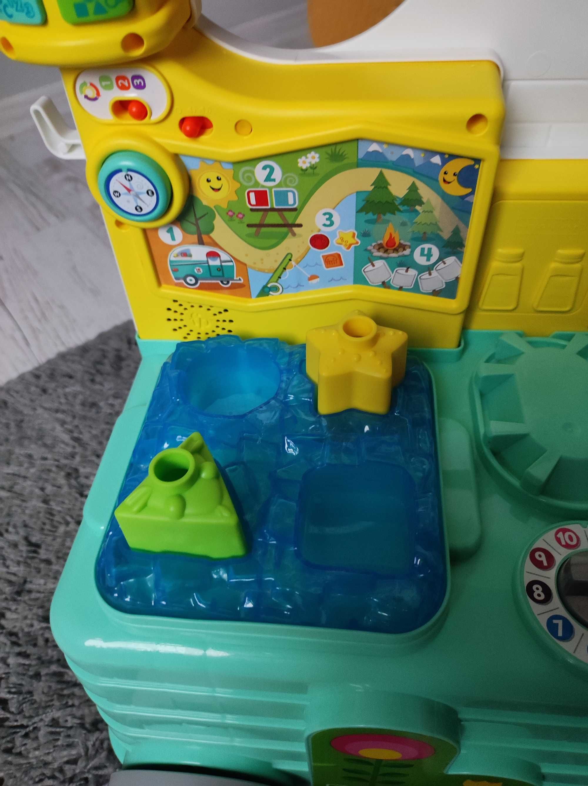 Fisher Price Wesoły Kamper Malucha 9-36 m-cy