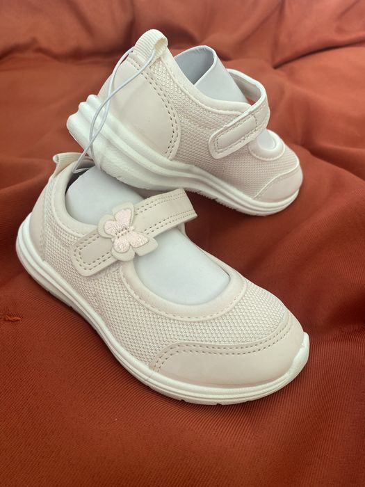 Tenis novos merceditas menina 24