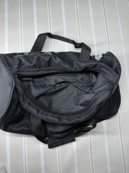 Сумка Lonsdale.