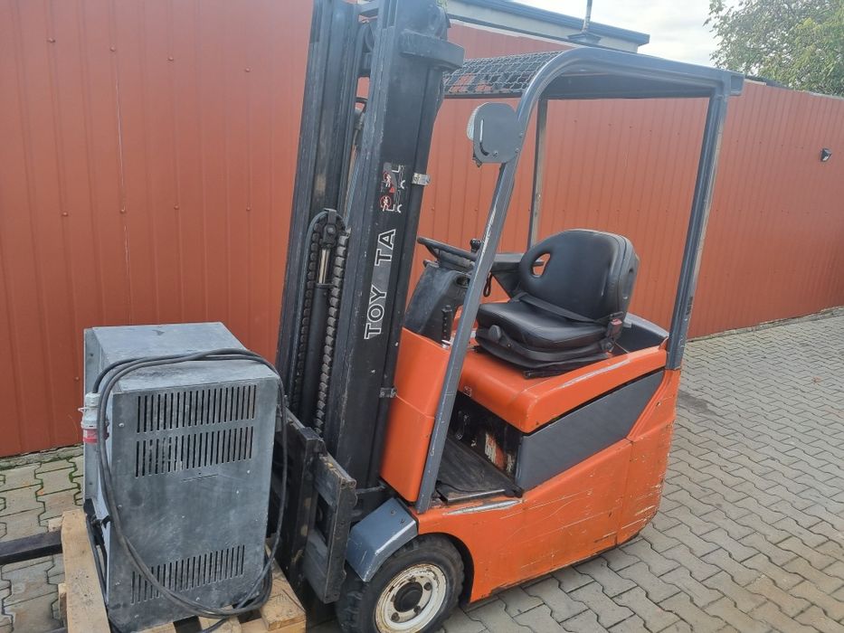 Wózek widłowy Toyota, elektryczny