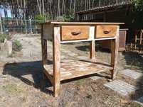 Mesa/bancada de cozinha rústica