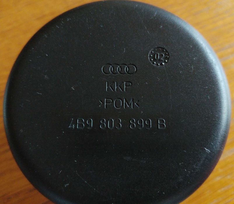 Śruba mocująca koło zapasowe Audi A6 C5