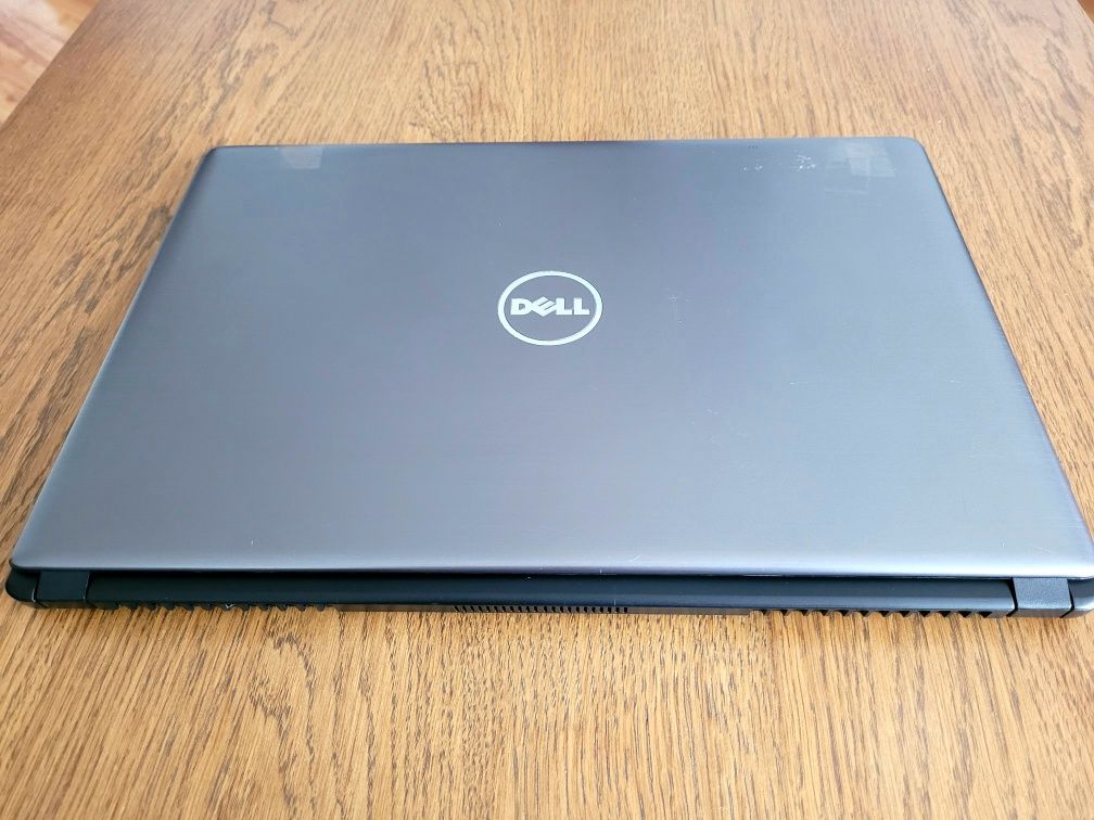 Dell vostro 5470 i5/ssd/Win11Pro 2 karty graficzne.