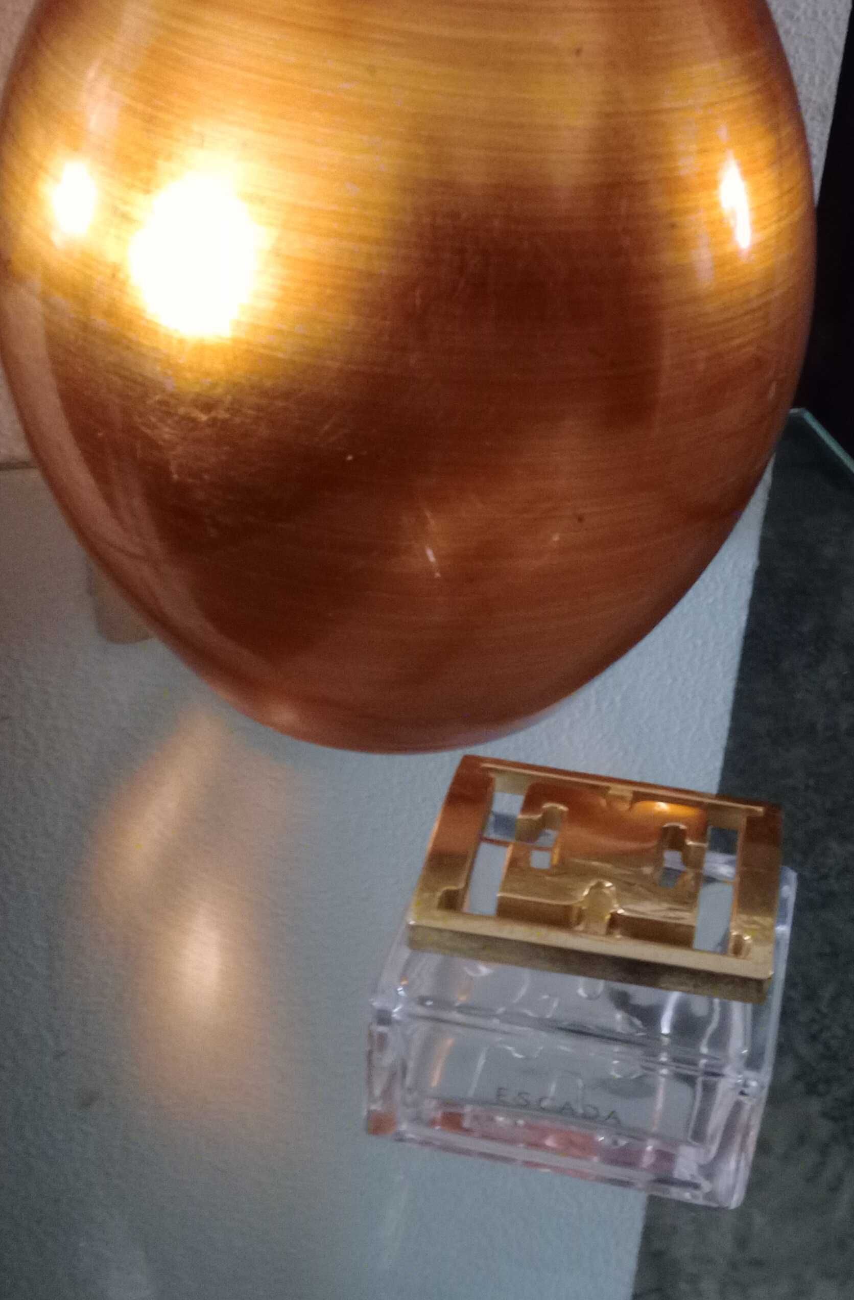 Frasco Vazio, coleção, com sele e numerado de Perfume Escada 100ml