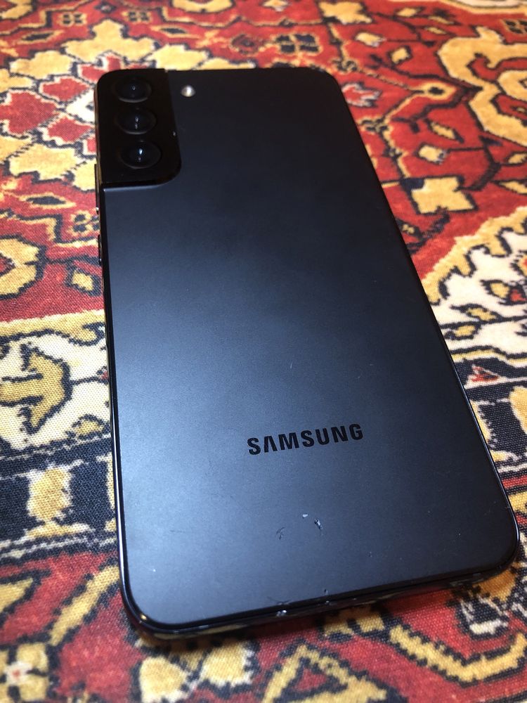 Samsung Galaxy S22+ atrapa