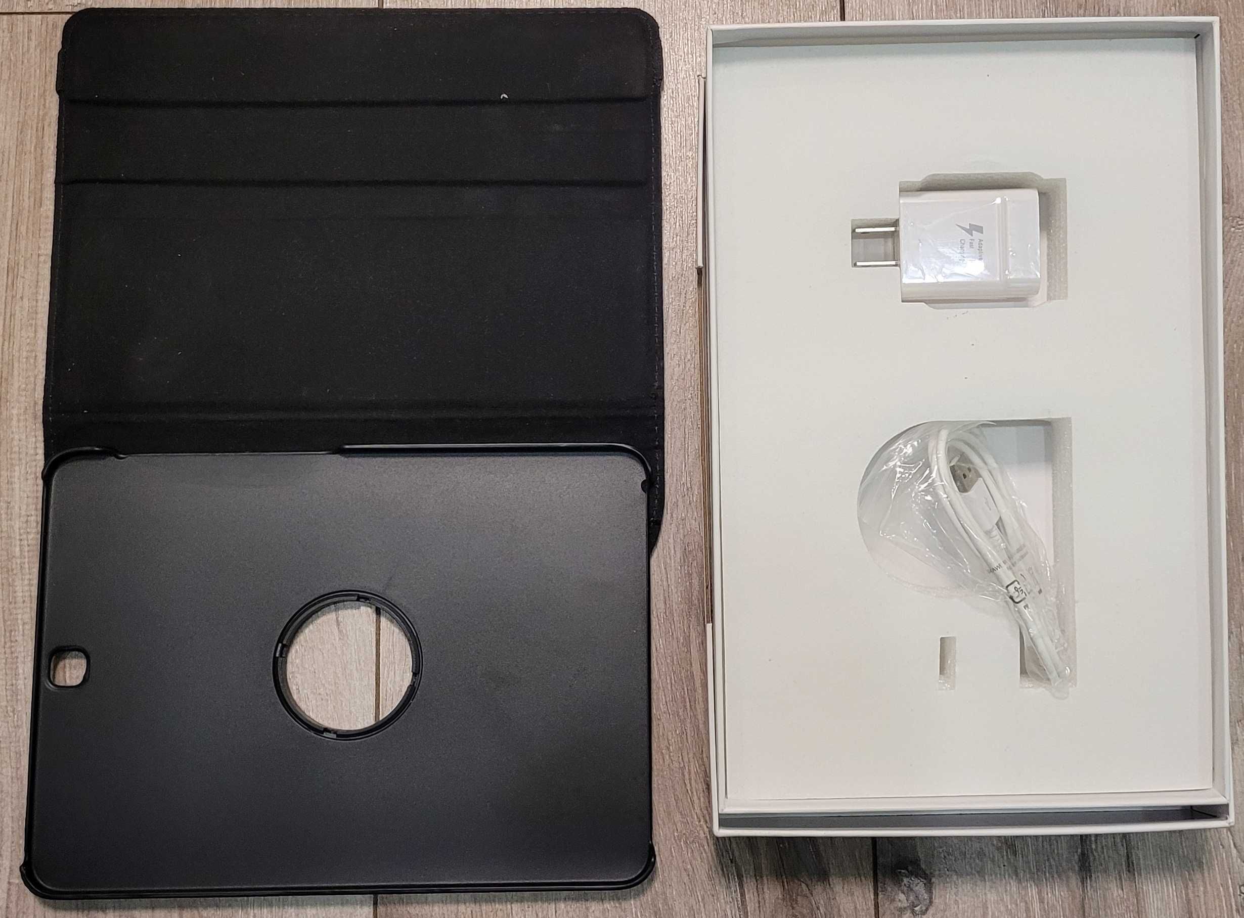 Планшет Samsung Galaxy Tab S2 9.7 SM-T818A 32GB