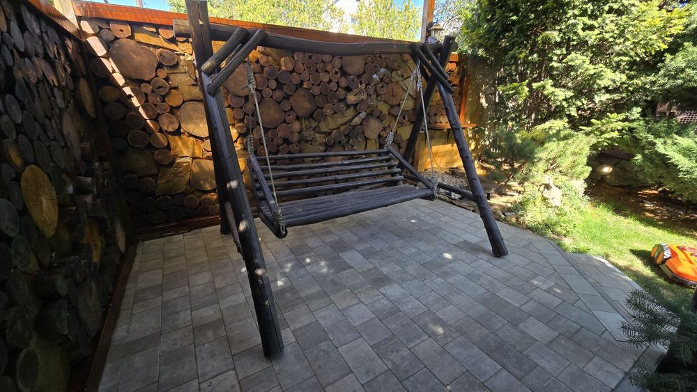 Садовая качель ручной работы