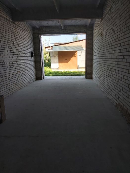 Продам два новых гаража