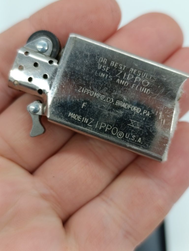 Стара вінтажна бензинова запальничка Zippo зіппо Lighter USA