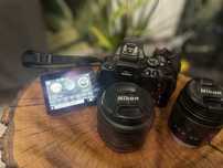 Nikon D5600 z przebiegiem 7034 w zestawie z obiektywem i dodatkami