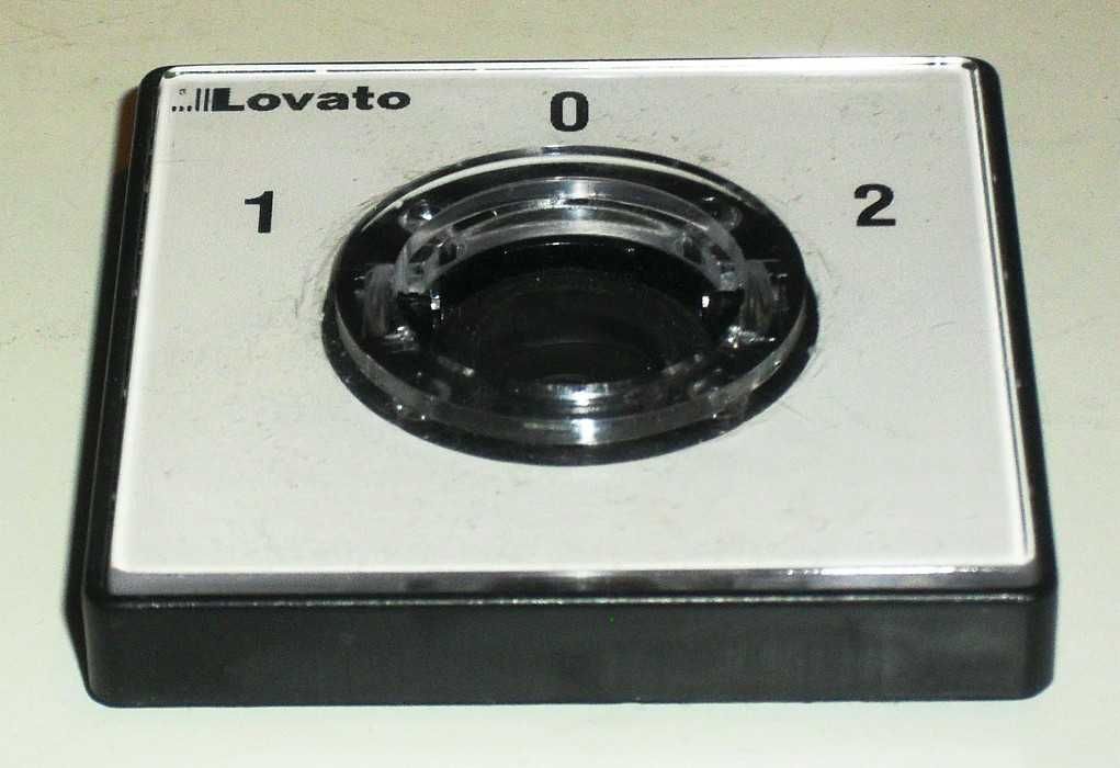 LOVATO ELECTRIC Maskownica, szyldzik łącznika GX16 z opisem 1-0-2