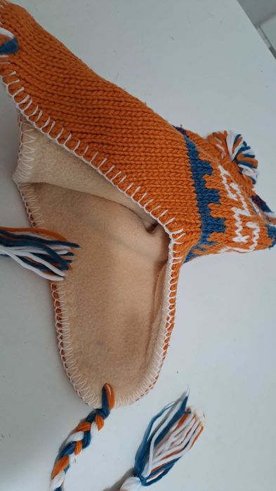 Gorro Polar em lã cor de laranja. Forrado. Adulto. Novo