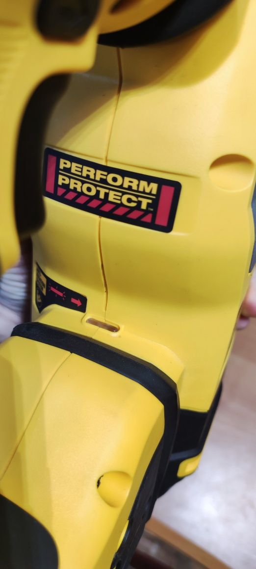 Dewalt dch283 Made in Czech Republic оригінал із Англії