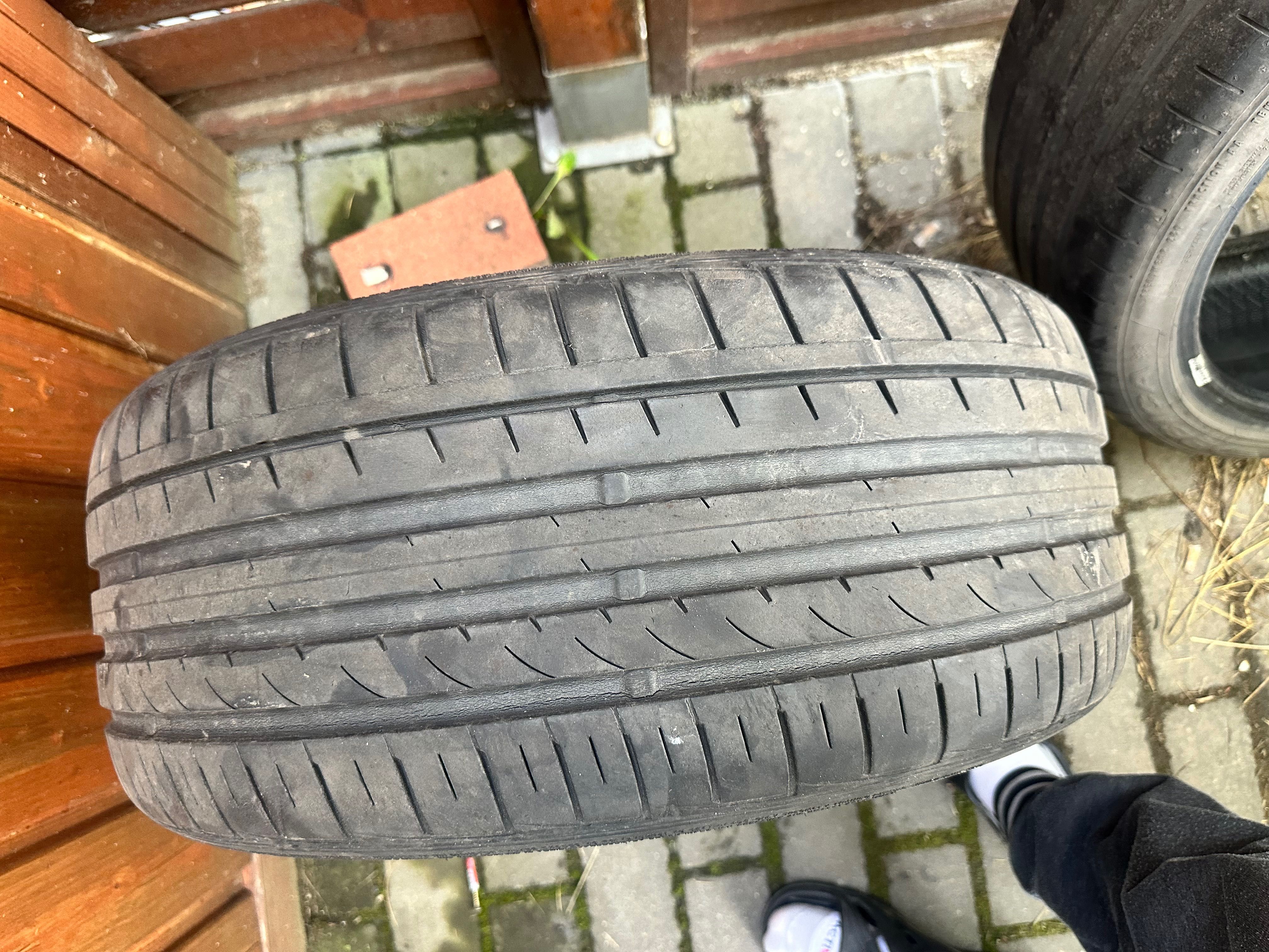 Sprzedam opony używane 225/40 R18