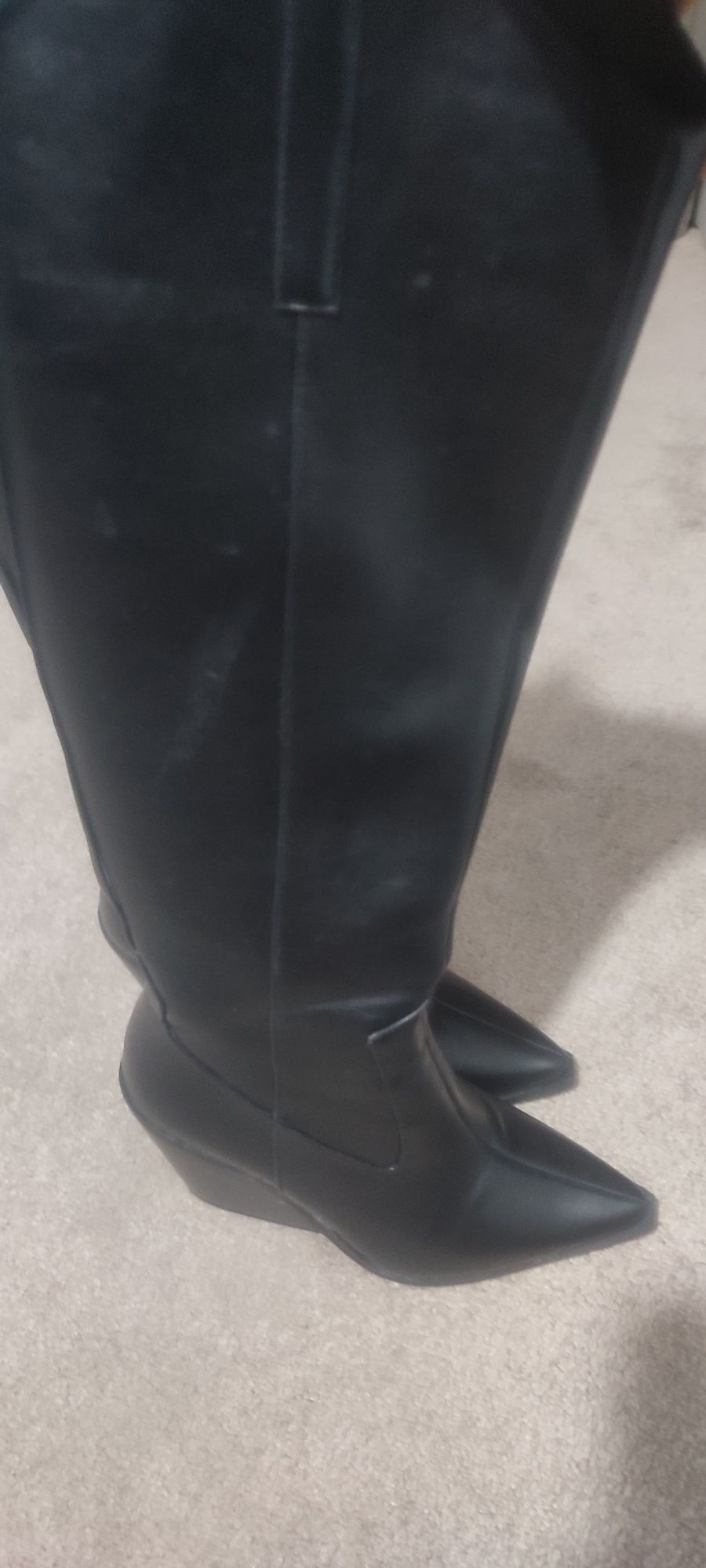 Vendo botas  pretas