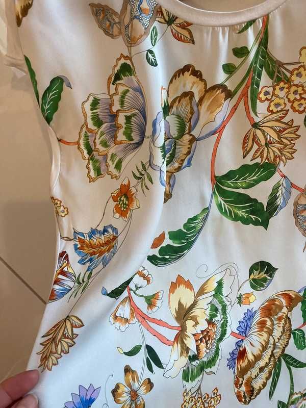Bluzka Tshirt Reserved XS 34 kwiaty zwiewna