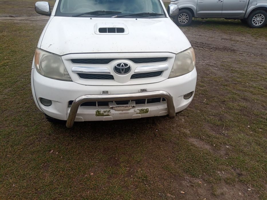 Przod kompletny Toyota Hilux model od 2006r do 2011r