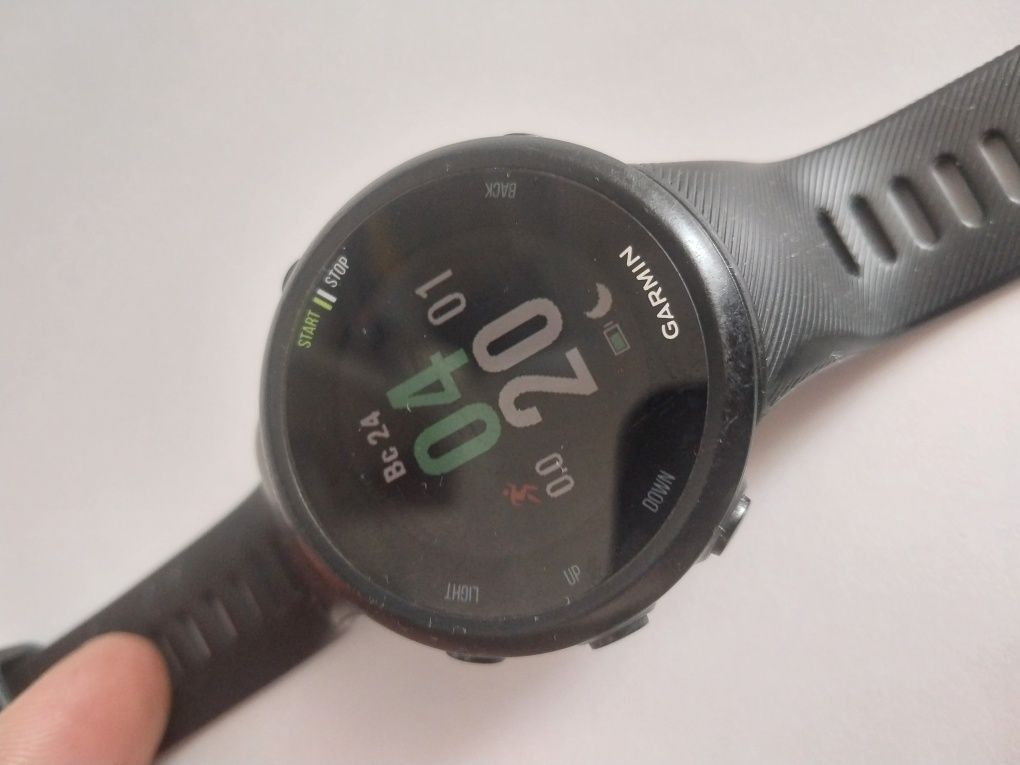 Годиник Garmin Forerunner 45