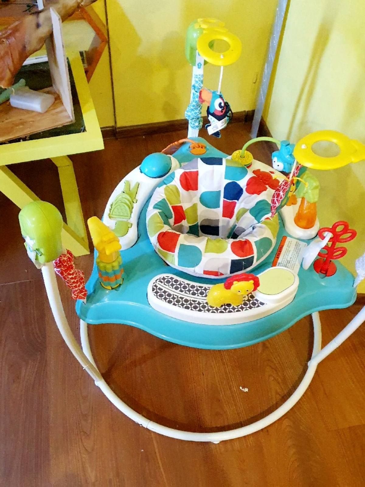 Продам прыгунки Fisher Price