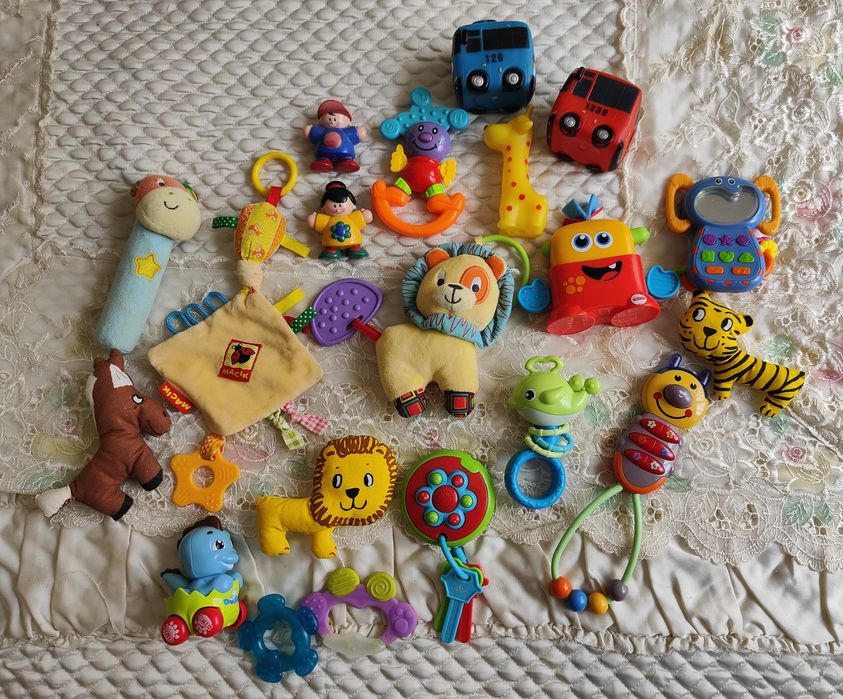 Шуршалка, брязкальця, іграшки для купання
