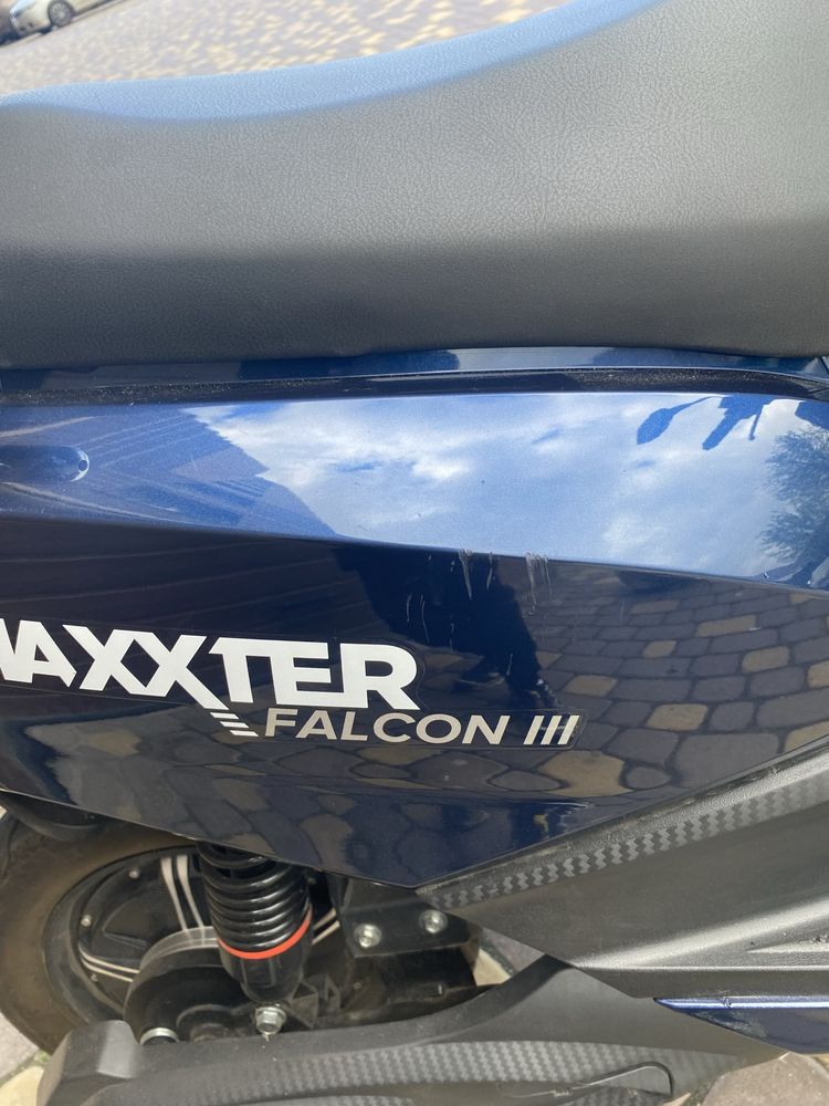 Електроскутер maxxter falcon 3  yadea