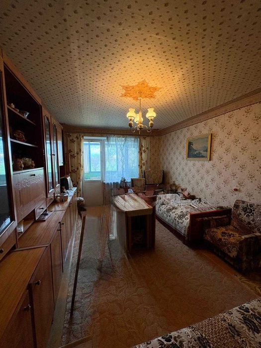 Продається 3-кімнатна квартира з автономним опаленням у селищі Нове!