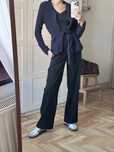 Granatowy sweter H&M z paskiem