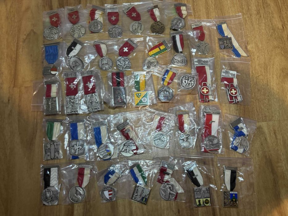 Zbiór 210+ medali z zawodów strzeleckich (Szwajcaria)